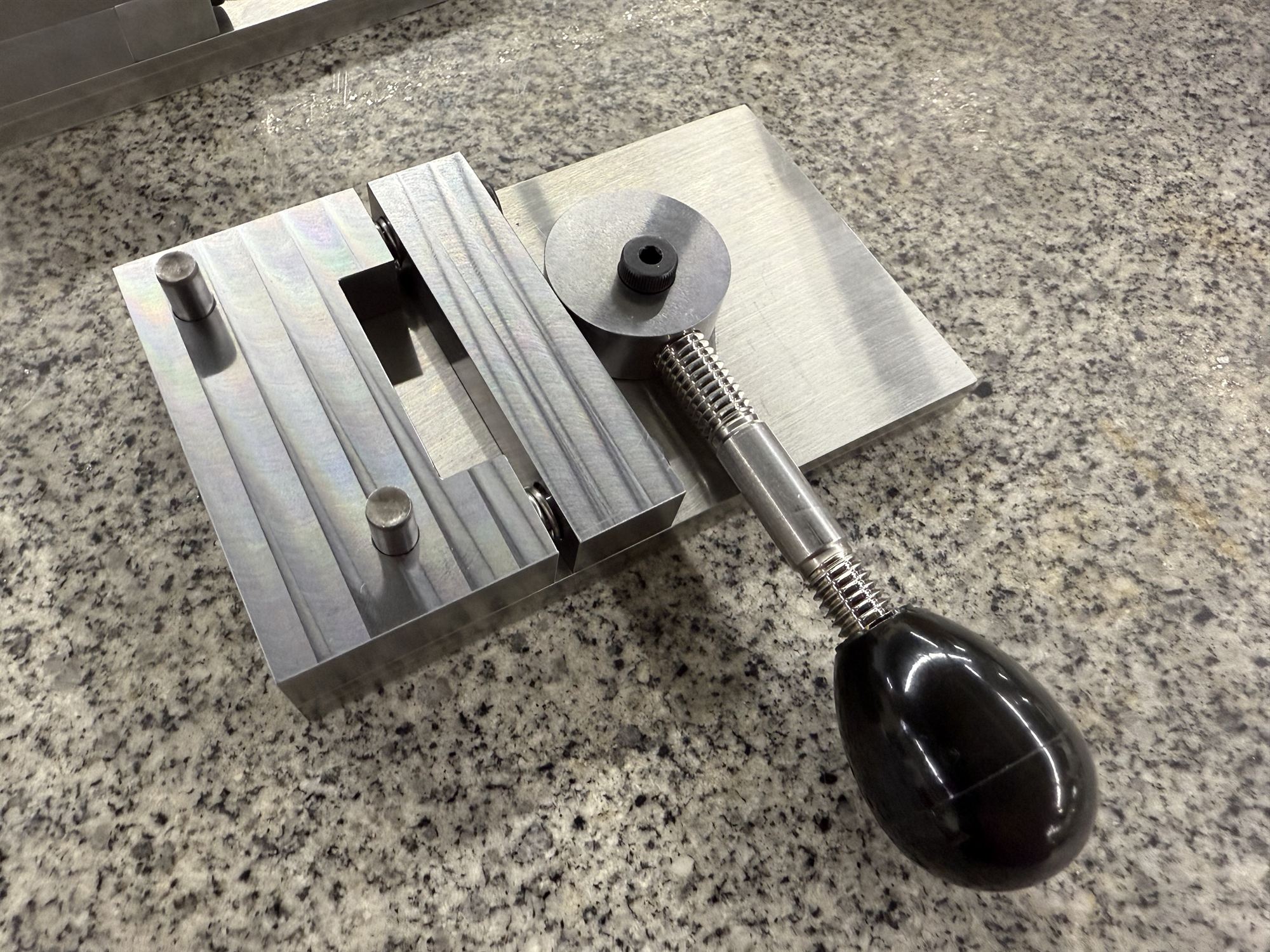 Finished microtome fixturing